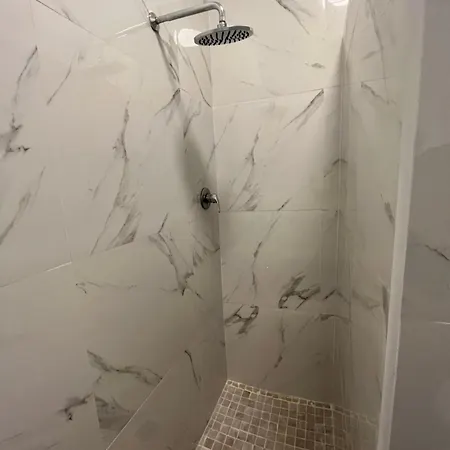 Con Bagno Mirjana Apartman Cislago
