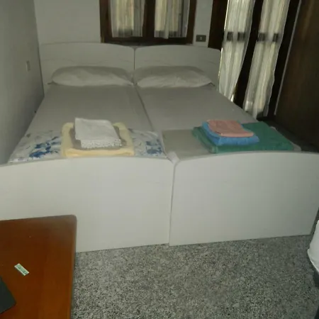 Con Bagno Mirjana